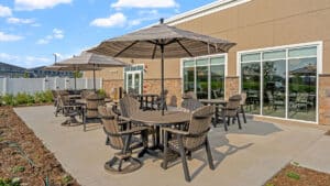 Outdoor Dining at Meadowview Independent Living Assisted Living, Clive IA